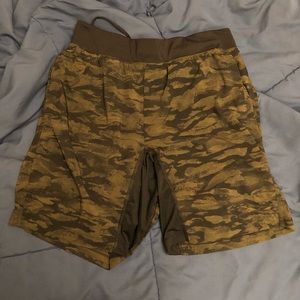 Lululemon THE short, 9 inch, large